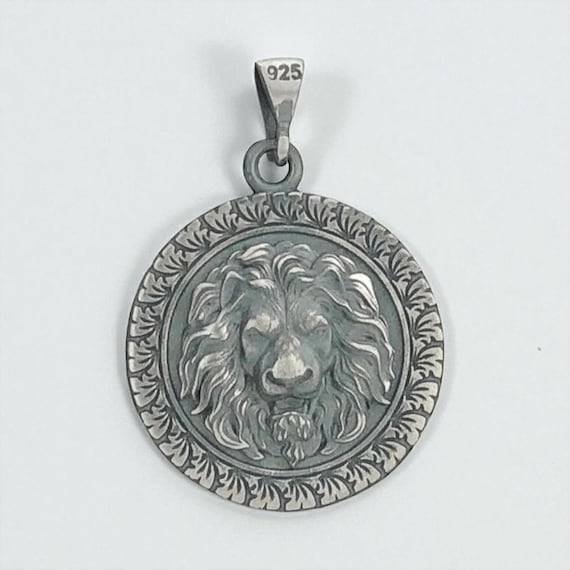 925 Sterling Silver Lion Emblem Pendant