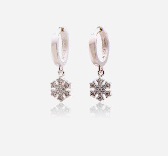 925 Sterling Silver Zircon Snowflake Earrings – 2.5 g