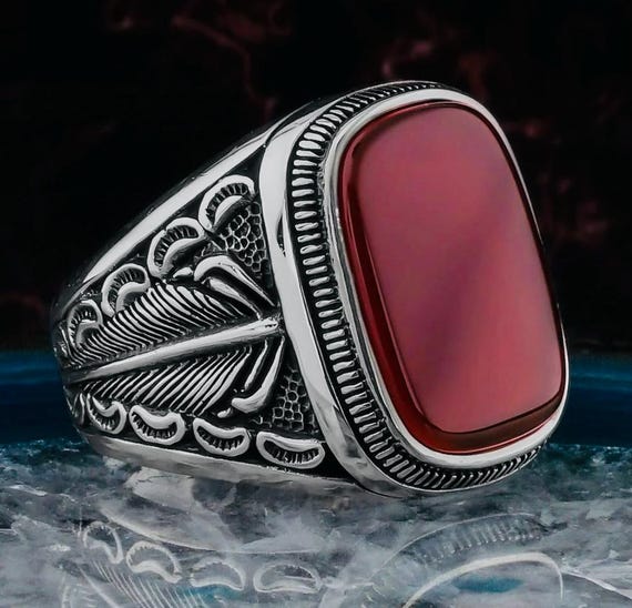 925 Sterling Silver Men’s Ring with Red Agate Stone & Patterned Design – 13.3 g