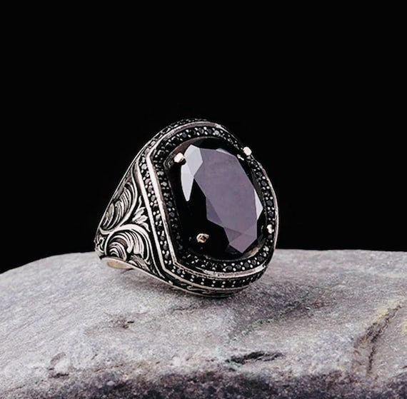 925 Sterling Silver Men’s Ring with Zircon Stone and Pen Motif