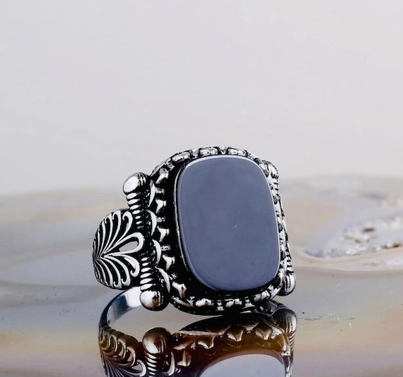 925 Sterling Silver Men’s Ring with Onyx Stone