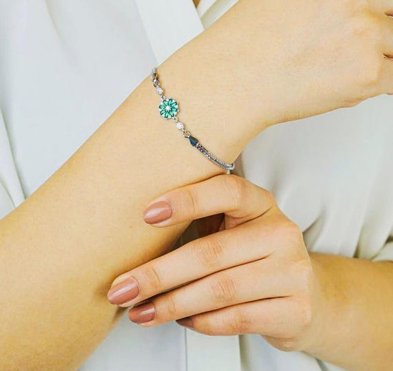925 Sterling Silver Emerald Green Flower Bracelet – 18 cm
