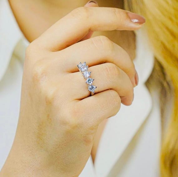 Five Stone Diamond Design Ring – 925 Sterling Silver – Elegant Women’s Ring – 4.05 g