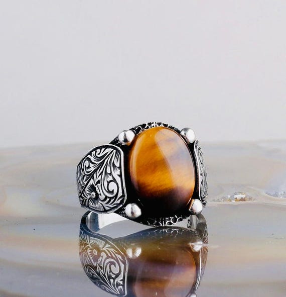 925 Sterling Silver Men’s Ring with Tiger Eye Stone and Hand-Engraved Design