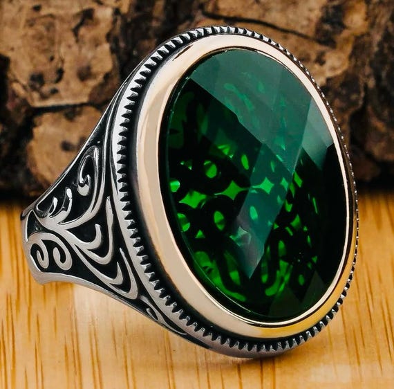 925 Sterling Silver Men’s Ring with Oval Green Zircon Stone