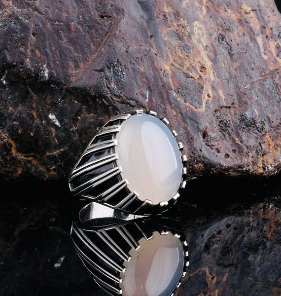 925 Sterling Silver Men’s Ring with Moonstone