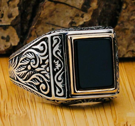 925 Sterling Silver Men’s Ring with Black Onyx – 12.3 g