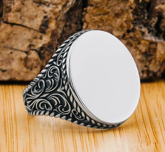 925 Sterling Silver Men’s Ring – Oval Plain Polished Design – 8.6 g