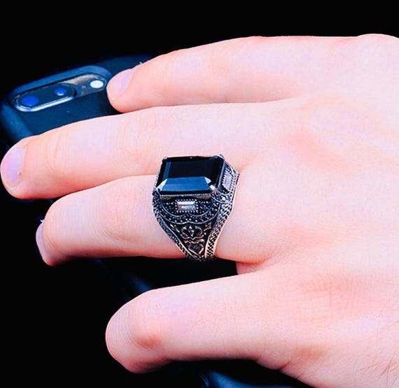 925 Sterling Silver Men’s Ring with Black Zircon Stone