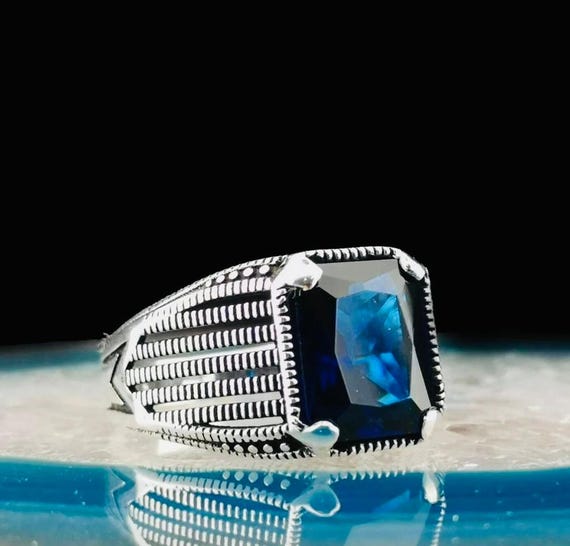 925 Sterling Silver Men’s Ring with Parliament Blue Zircon Stone – Elegant Design
