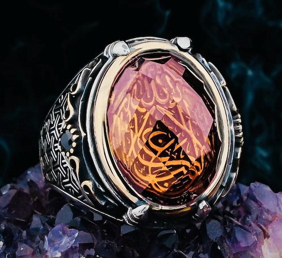 925 Sterling Silver Men’s Ring with Zultanite Stone & “La Galibe İllallah” Inscription – 17.4 g