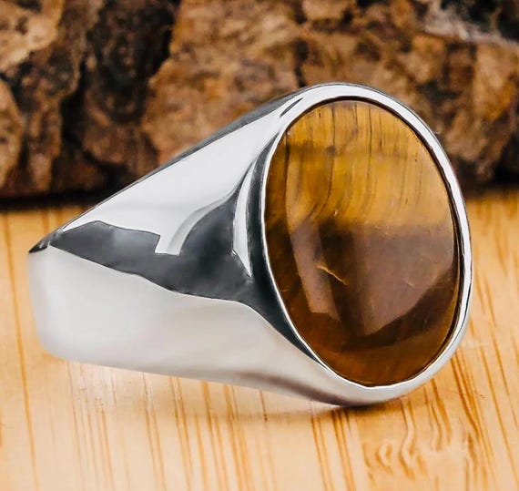 925 Sterling Silver Men’s Ring with Oval Tiger’s Eye Stone – Polished Finish