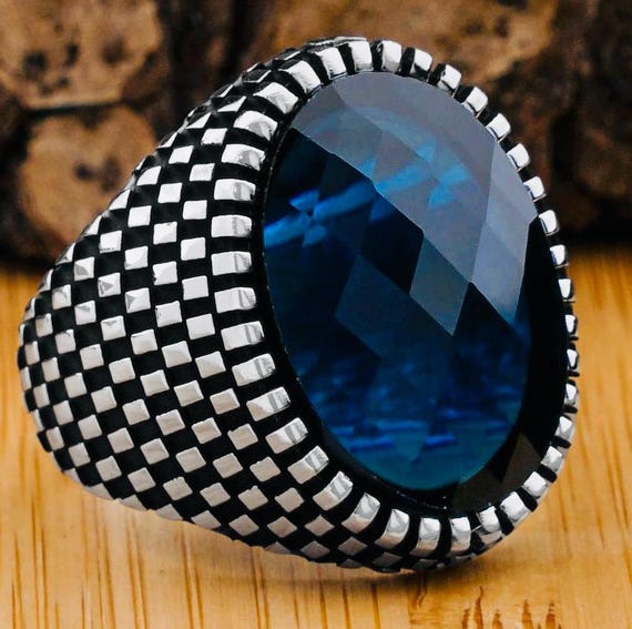 925 Sterling Silver Men’s Ring with Blue Zircon Stone and Patterned Design