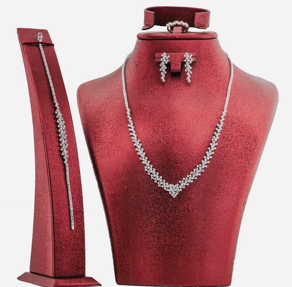 925 Sterling Silver Women’s Jewelry Set with Zircon Stones