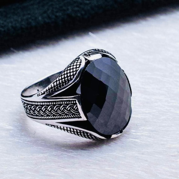 925 Sterling Silver Men’s Ring with Black Zircon Stone
