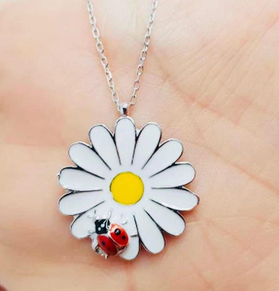 925 Sterling Silver Ladybug Daisy Necklace – Floral Pendant