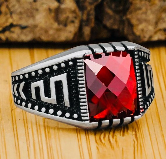 925 Sterling Silver Men’s Ring with Red Zircon & Line Motif – 6 g