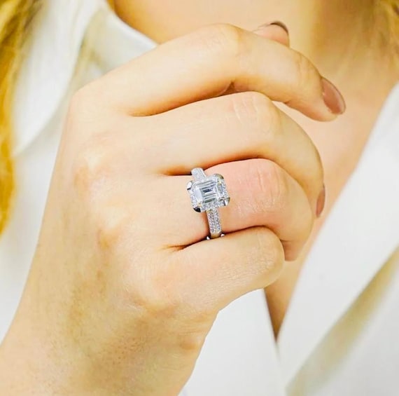 925 Sterling Silver Baguette Cut Zircon Ring – Diamond Style – 4.35 g