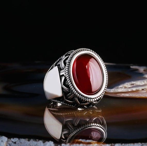 925 Sterling Silver Men’s Ring with Red Agate Stone – Oval Model