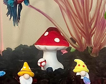 Small mushroom decor for fishtanks, terrariums, and crafts