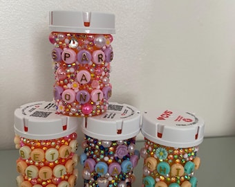 Frasco de pastillas personalizado con adornos deslumbrantes