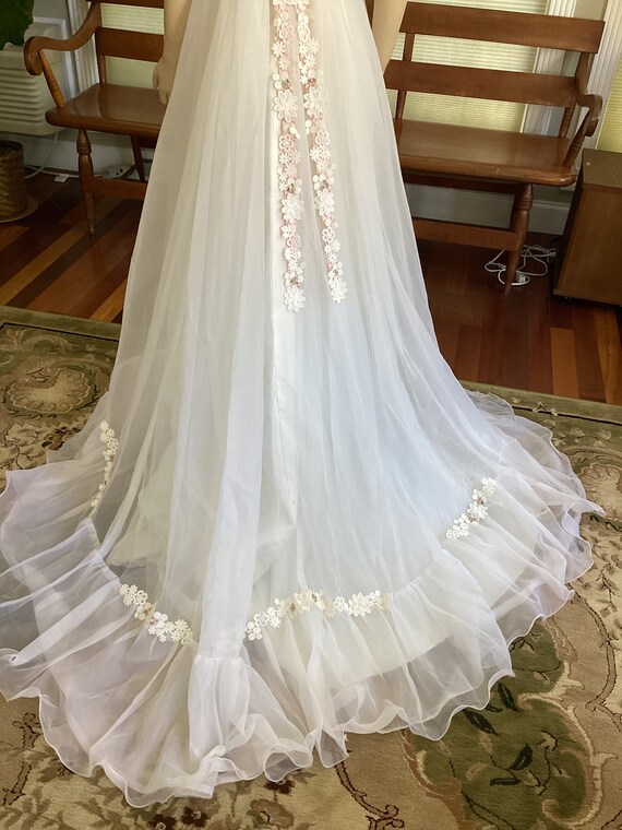 Stunning Vintage Southern Belle Wedding Gown and … - image 7