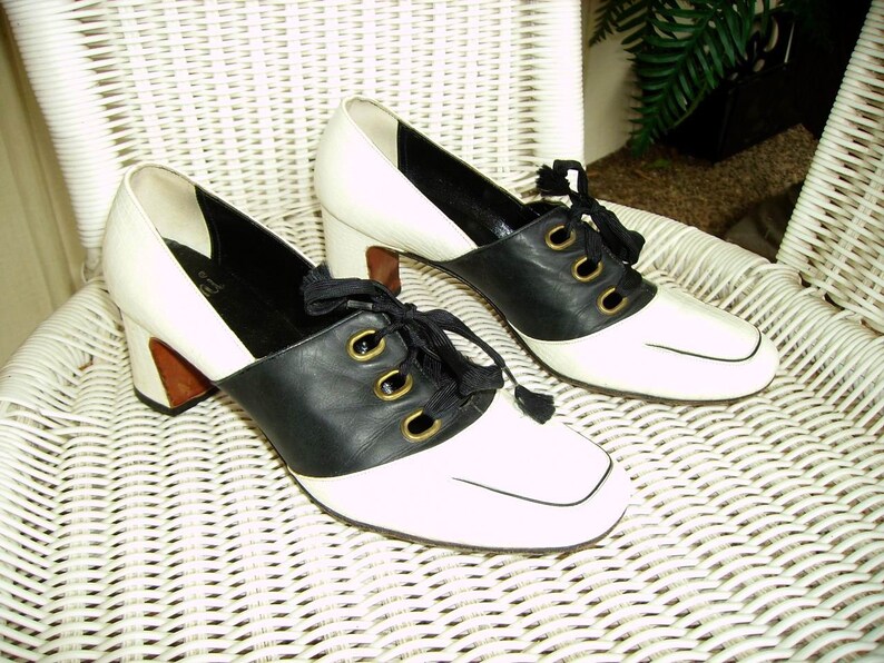 Fabulous Vintage Ladies Spectator Shoes Pumps/Caprini Etsy