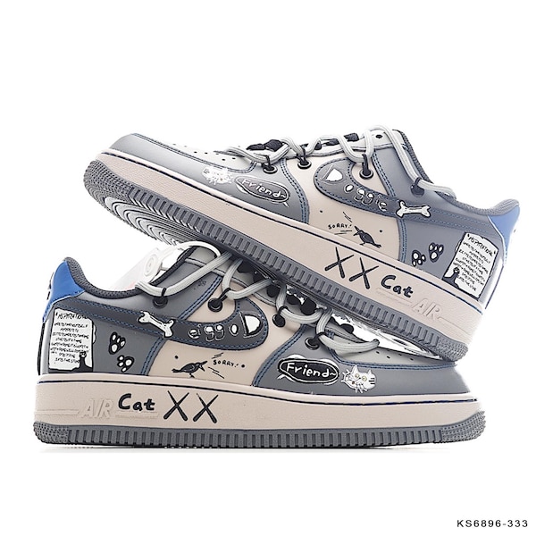 Zapatillas AF1 pintadas a mano: Air Force 1 con grafiti personalizado y diseño de Swoosh con goteo, zapatillas urbanas blancas y negras.