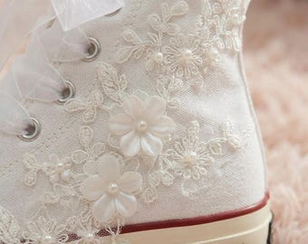 Converse para boda, zapatos de novia de encaje blanco personalizados, zapatillas de lona altas personalizadas para la novia