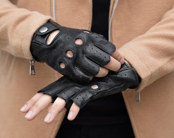 Mitaines de conduite en cuir faites main : pleine fleur perforée,