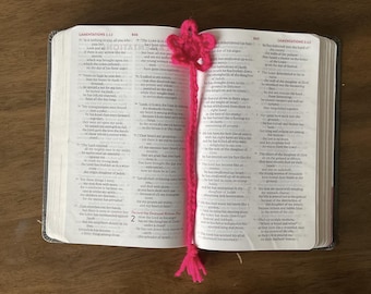 Flower bookmarks, handmade crochet (pack of 2)