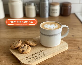 Planche à thé et biscuits en bois gravée sur mesure | Plateau de service | Cadeau fantaisie | Anniversaire | Saint-Valentin | Pendaison de crémaillère | Noël