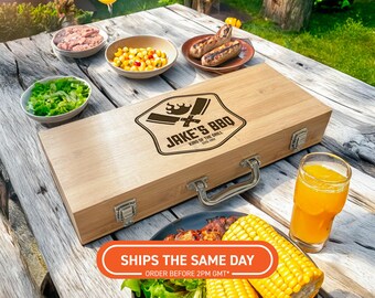 Ensemble de grils de barbecue personnalisé - Outils de barbecue en bambou gravés dans une mallette, cadeau pour marié, témoin, fête de mariage, ustensiles de barbecue d'extérieur, personnalisation