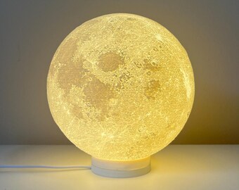 3D Moon Lamp - USB LED Light | Modern and Minimalist Decoration