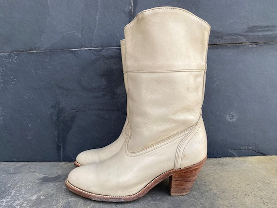 Vintage Frye Cream Leather Campus Boots Off-White/Cream/Bone Mid-Calf Western Pull On Heeled Boots