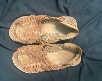 Vintage Woven Authentic Mexican Leather Huarache Sandals with tire soles Men’s 7-7.5 Women’s 8.5-9