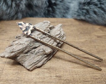 Hammered Brass Leaf Shawl Pin or Hair Fork. Nature Lover Gift, Hair Jewelry, Long Hair Bun Holder Hair Ornament, Knitting Mom Gift.