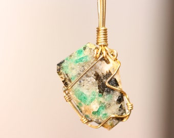 Emerald Gem Pendant In Gold