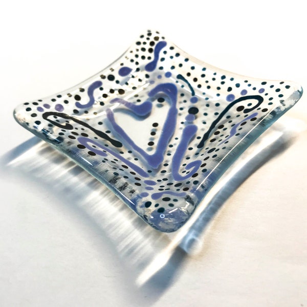 Handpainted Fused Glass Purple Heart Trinket Dish, Ring Dish, Valentine Gift, Spoon Rest or Tea Bag Holder, Tea Light Holder, Home Decor