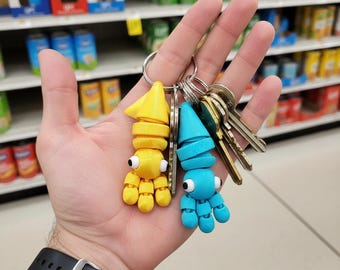イカのキーホルダー | かわいい3Dプリントの海の動物バッグチャーム | ハンドメイドギフト