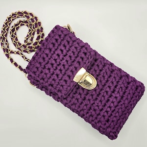 Handmade Crochet Crossbody Bag with Gold Chain Strap - Unique and Stylish