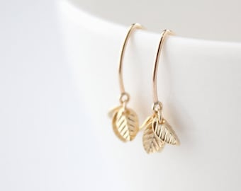 Mini Leaf Cluster Earrings - Tiny Leaves - Basilico