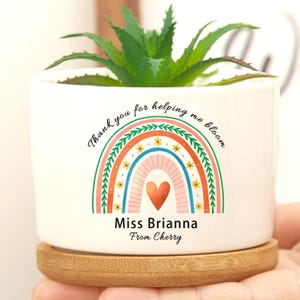 Pot de fleur personnalisé pour professeur, cadeau pour professeur, merci de m'avoir aidé à grandir, jolie jardinière arc-en-ciel, cadeau de remerciement pour professeur