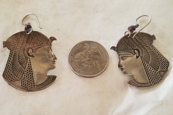 Estate sterling silver Egyptian earrings - image 4