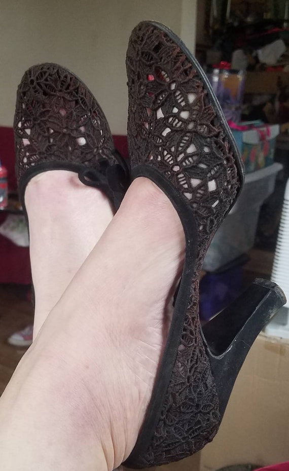 Fun sexy 1940s 1950s lace shoes