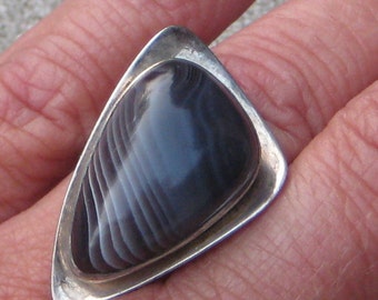 Dress Up Your Finger Great Vintage Sterling  Stone  Artist Signed Retro Modern Big Ring