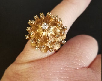 Fabulous mid-century modern 14 karat yellow gold diamond ring