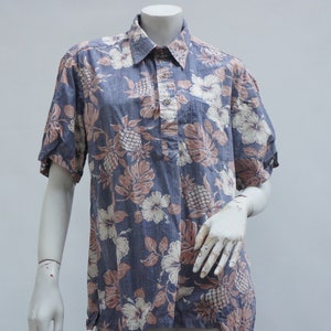 Vintage 90s Men's Floral and Pineapple Print Hawaiian Shirt Retro Surfer Beach