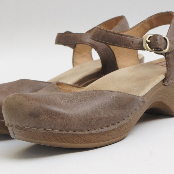 Used Dansko Leather Clogs Size 38 Boho Hippie Scandinavian Danish Shoes Sandals