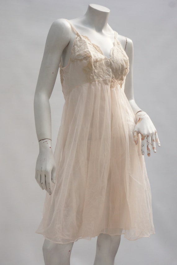 Vintage 50s-60s Lace and Chiffon Negligee Slip Dr… - image 3